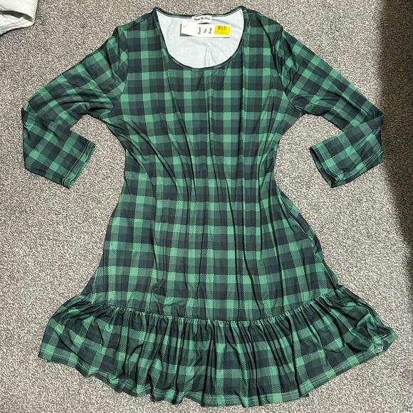 Beyond This Plane Green Plaid Dress - Picture 2 of 5